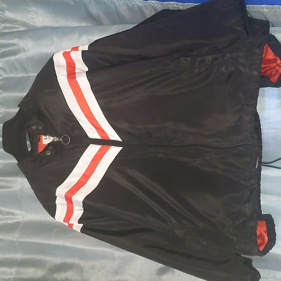 Lili Sport - Picture 1 of 13